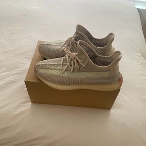 Yeezy 350 citrin
